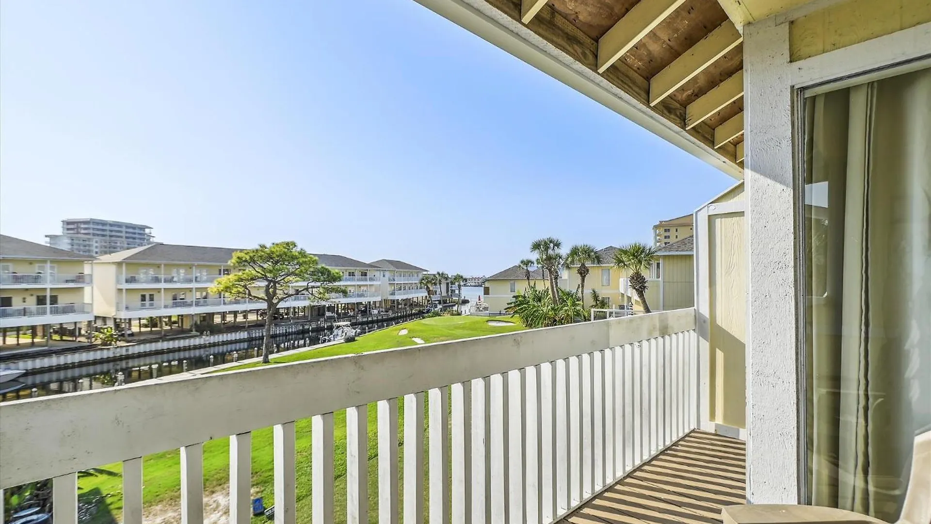 Sandpiper Cove 2042- By Isle * Destin