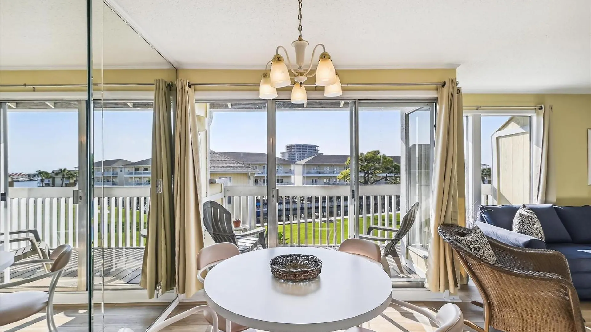 Sandpiper Cove 2042- By Isle Destin