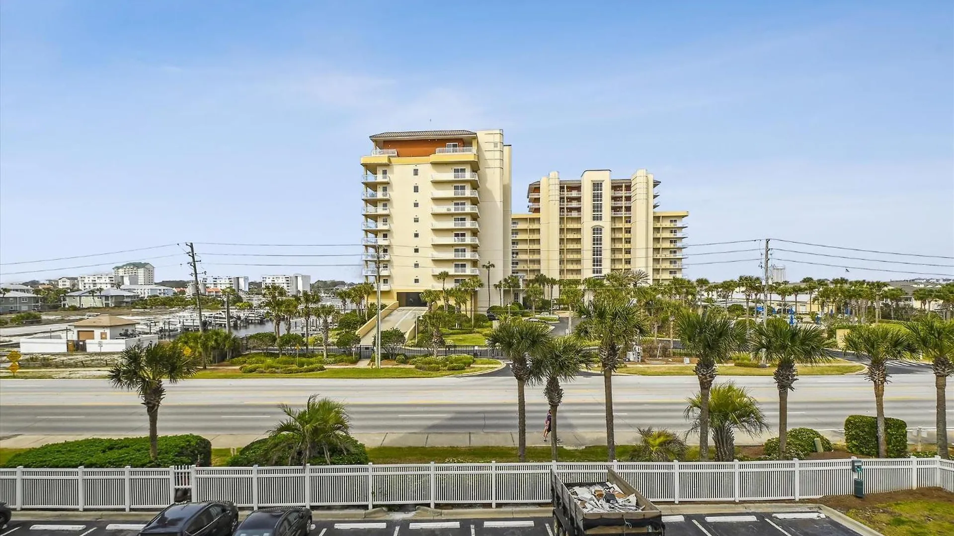 Apartment Oceania 201- By Isle *