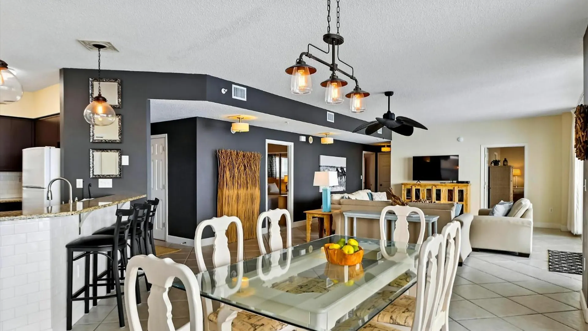 Apartment Oceania 705- By Isle *