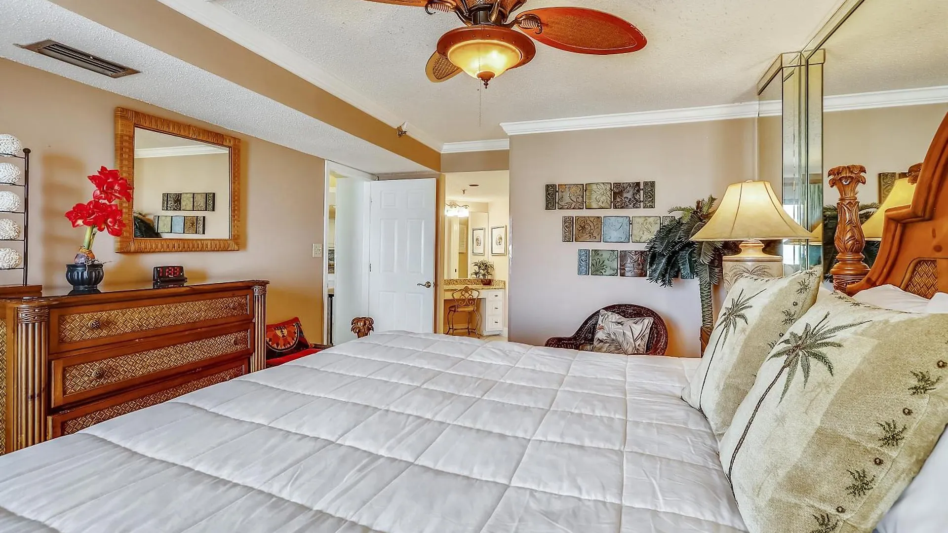 Apartment Inlet Reef 310- By Isle