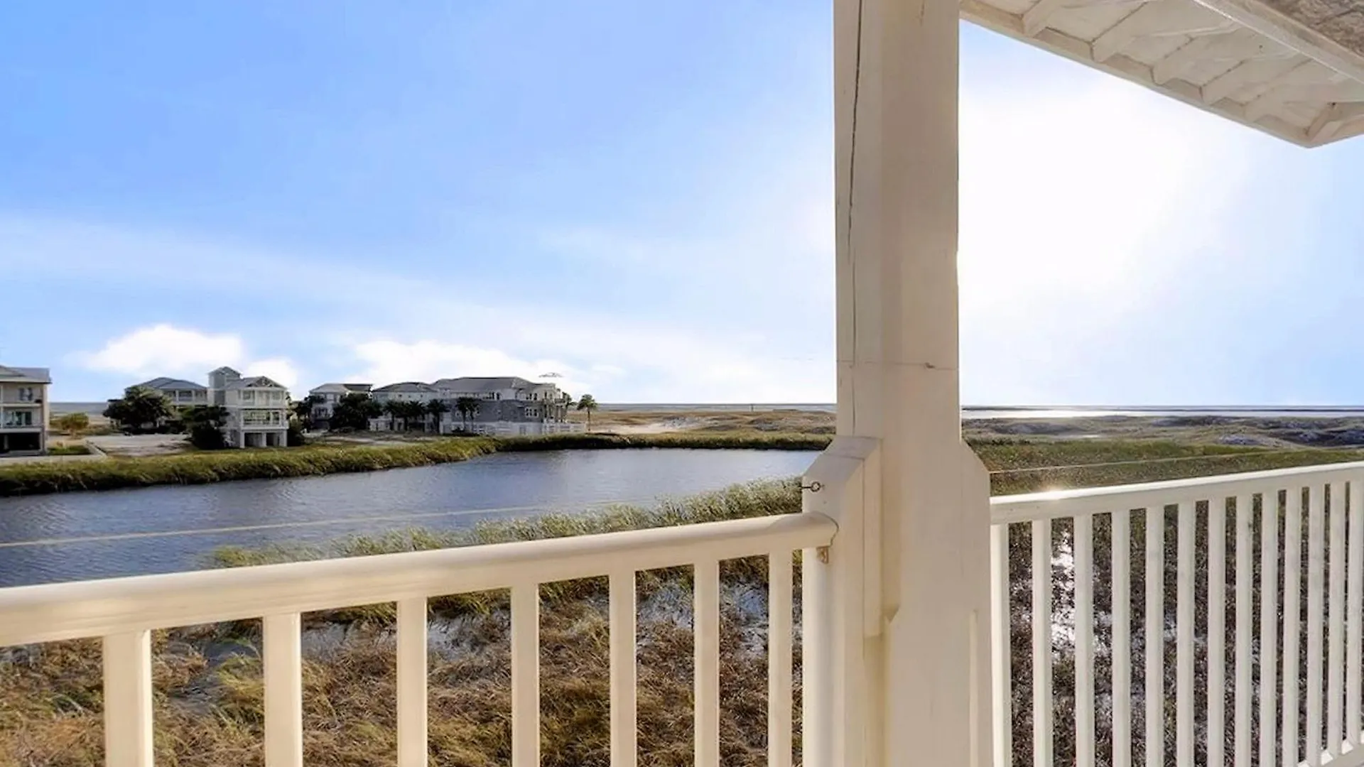 Sugar Shack- By Isle Apartment Destin