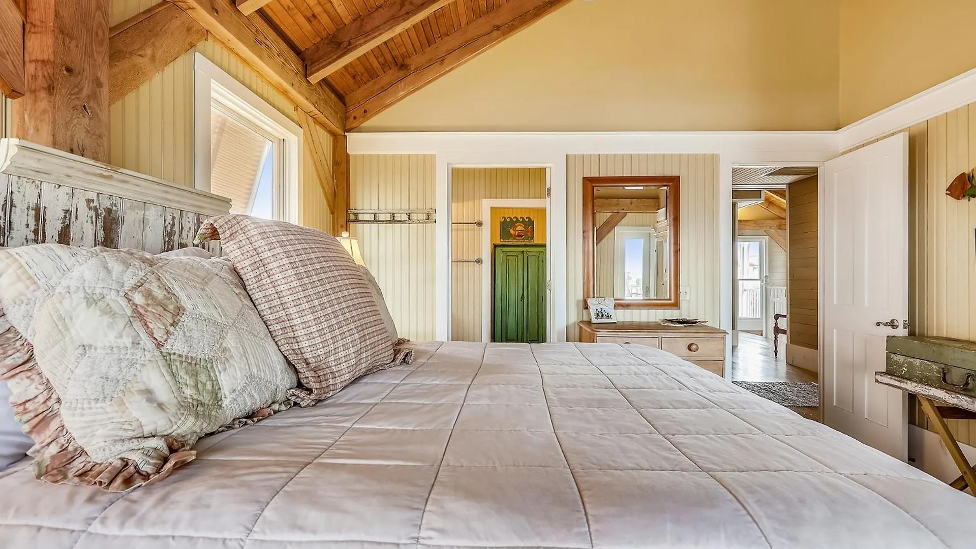 Sugar Shack- By Isle Apartment Destin