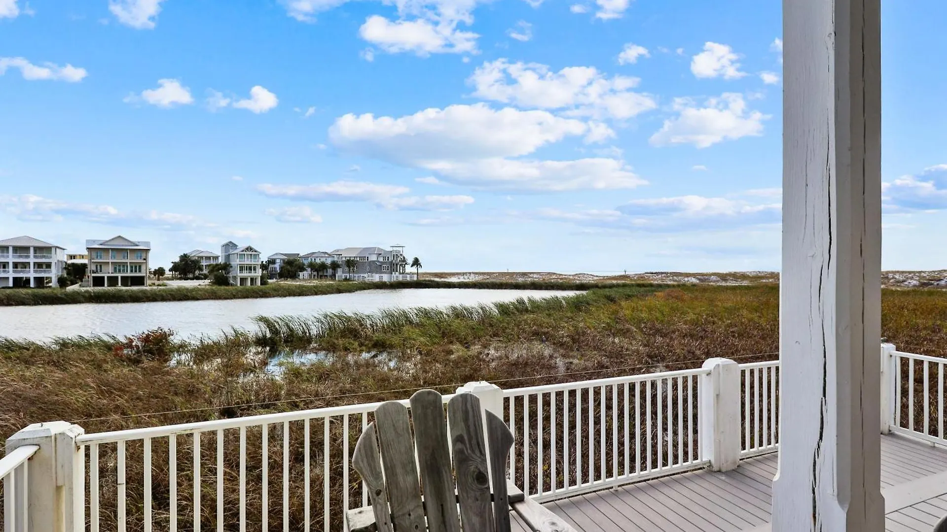 Sugar Shack- By Isle Apartment