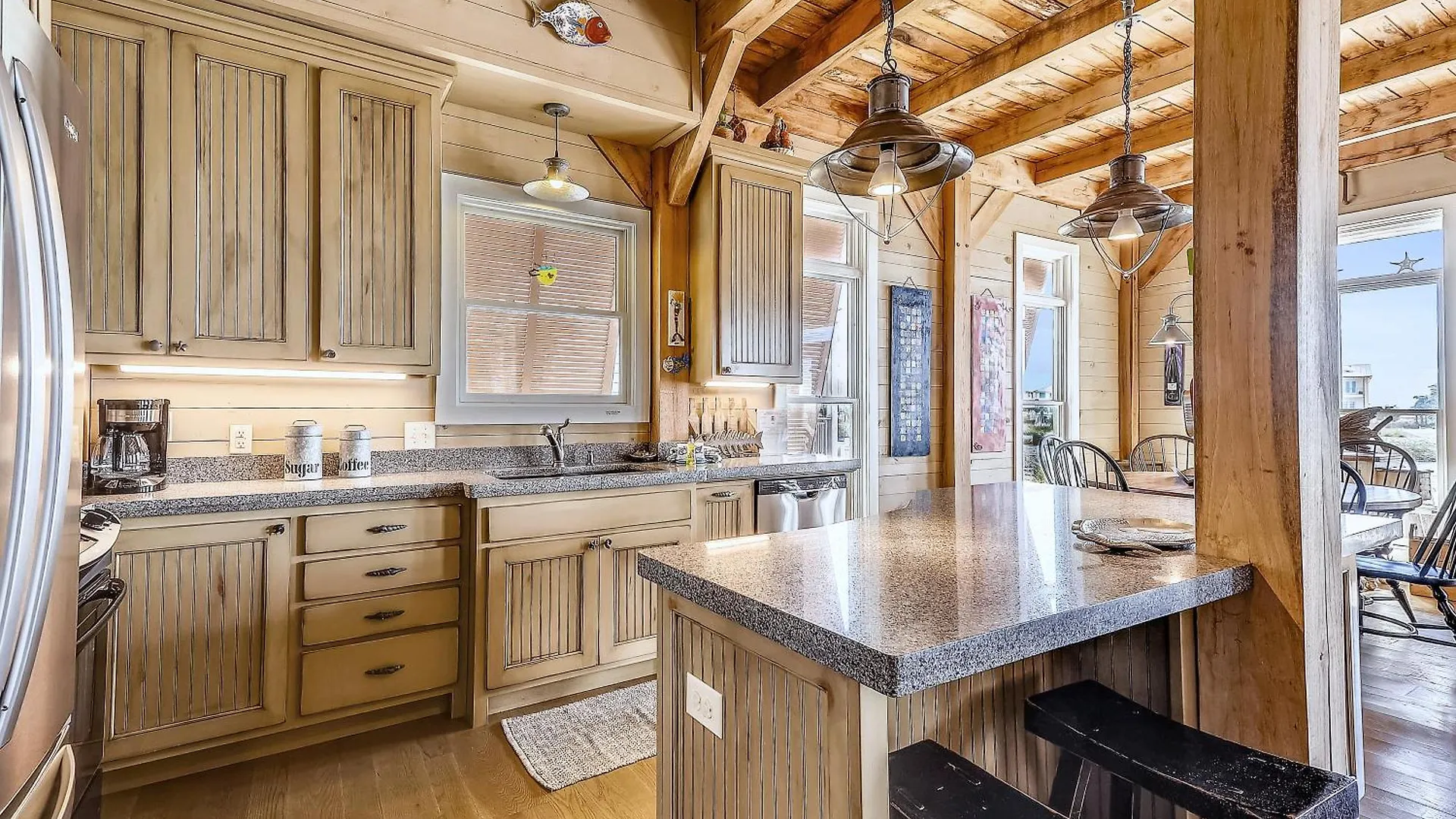 Sugar Shack- By Isle Apartment