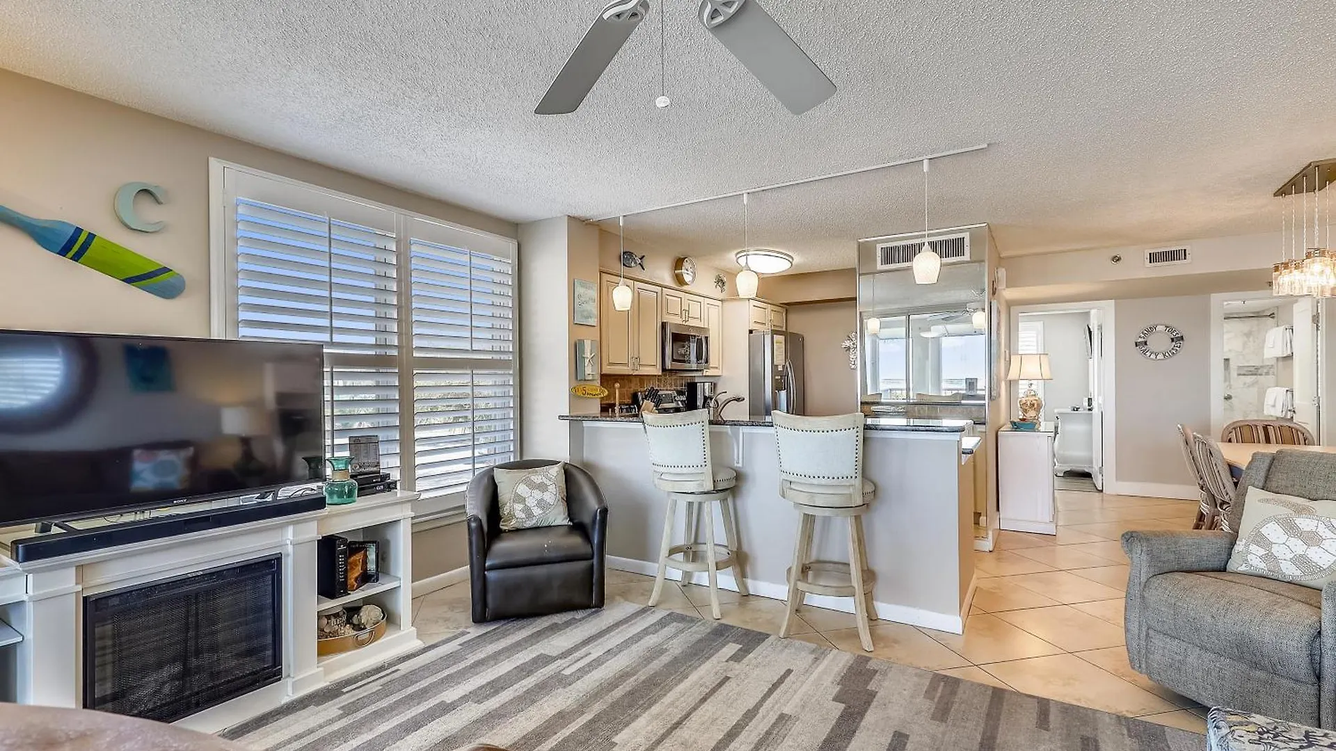 Magnolia House 112- By Isle Apartment Destin