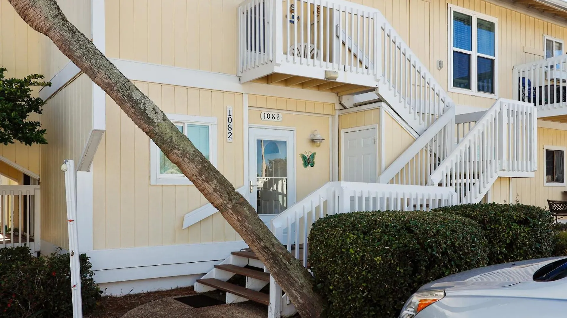 Sandpiper Cove 1082- By Isle Apartment