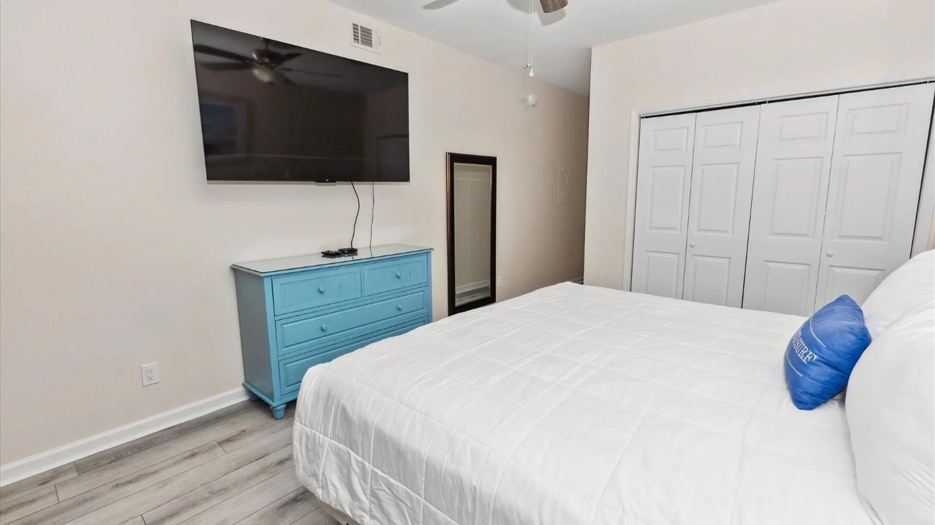 Sandpiper Cove 9107- By Isle