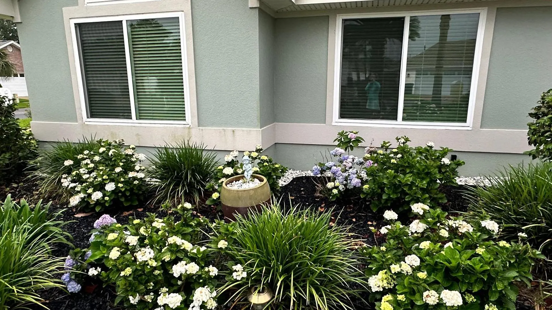 Ratiu House White Miramar 度假居 *