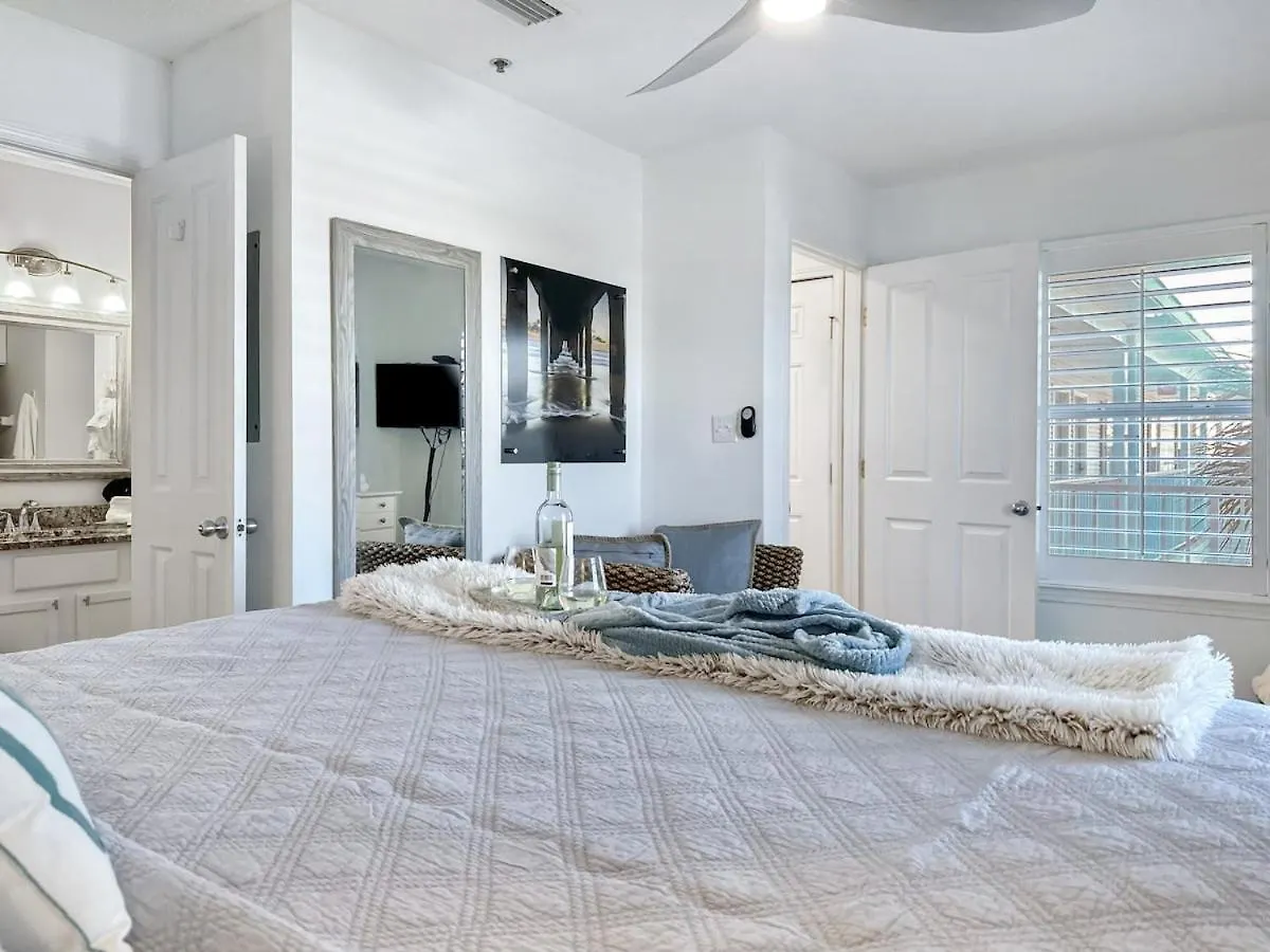 Sunrise Destin-ation View Heated Pool Holiday home
