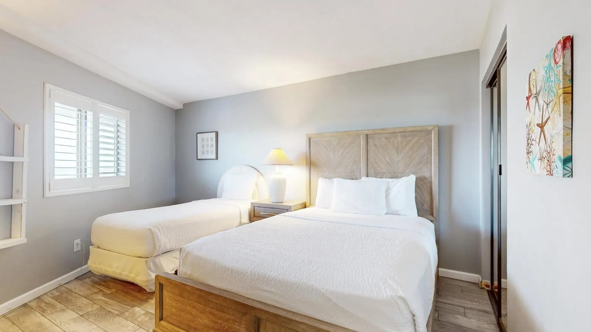 Edgewater 801 شقة دستين