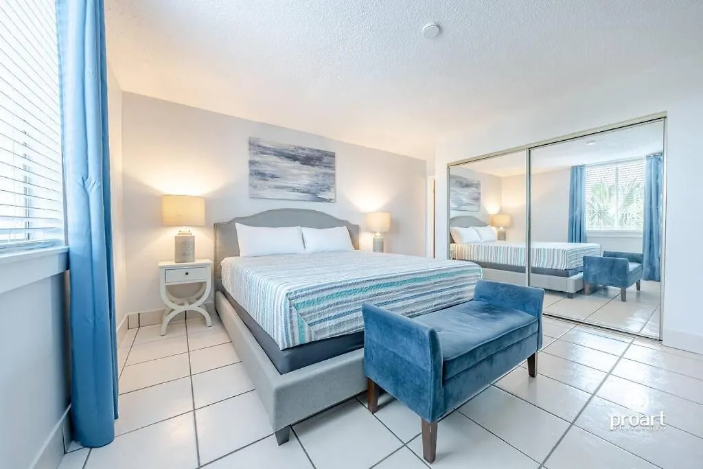 Palm Paradise - Harbor Apartment