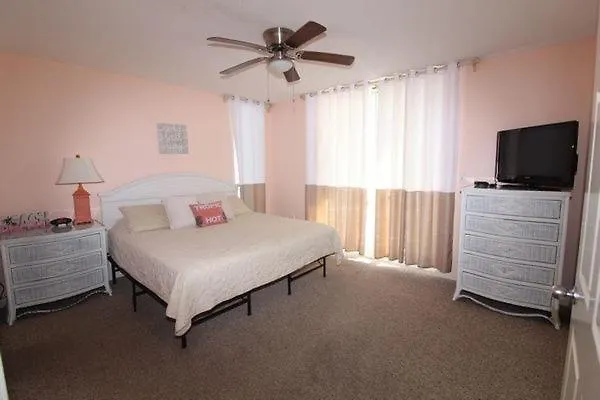 Apartment Terrace At Pelican 1207