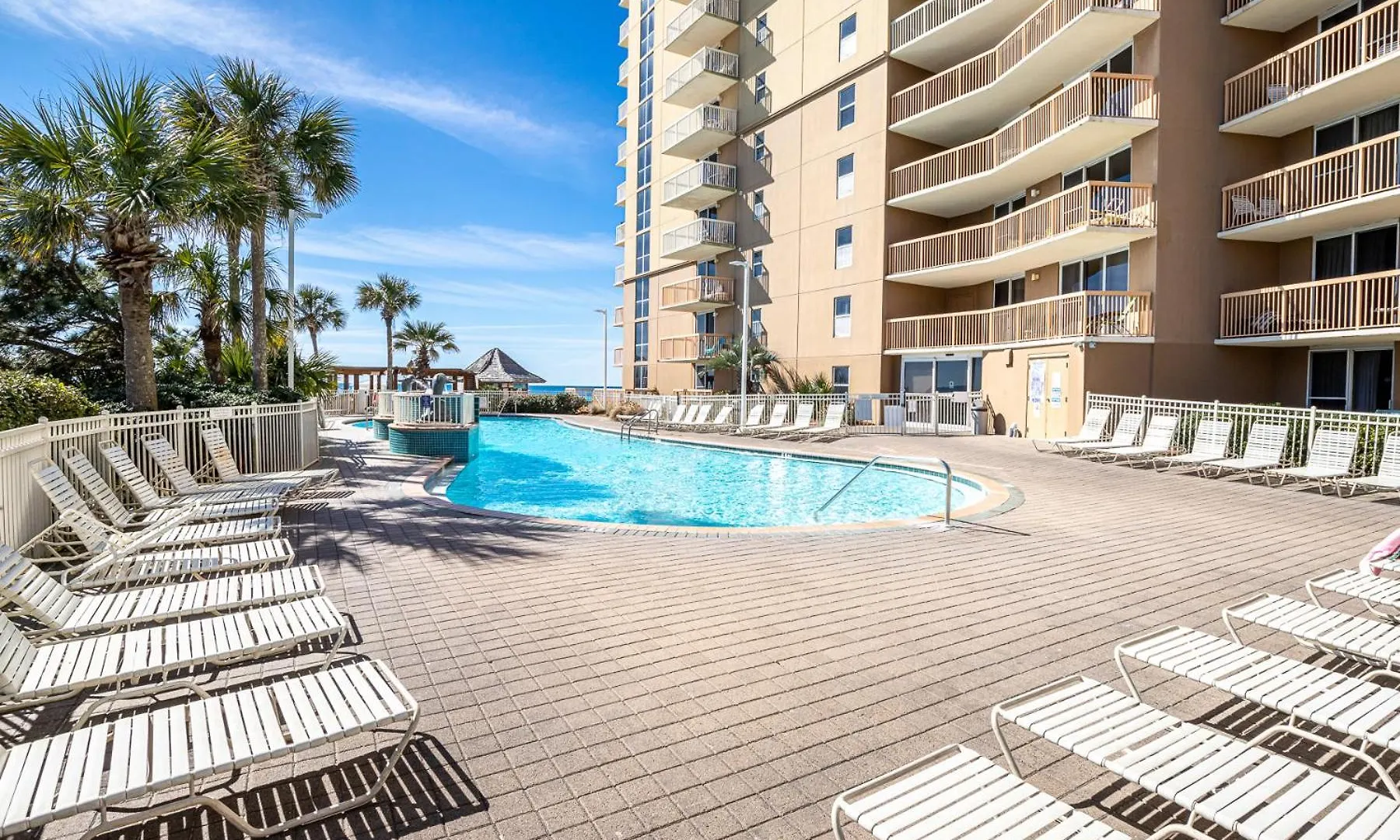 Dolphin Point 305b- By Isle