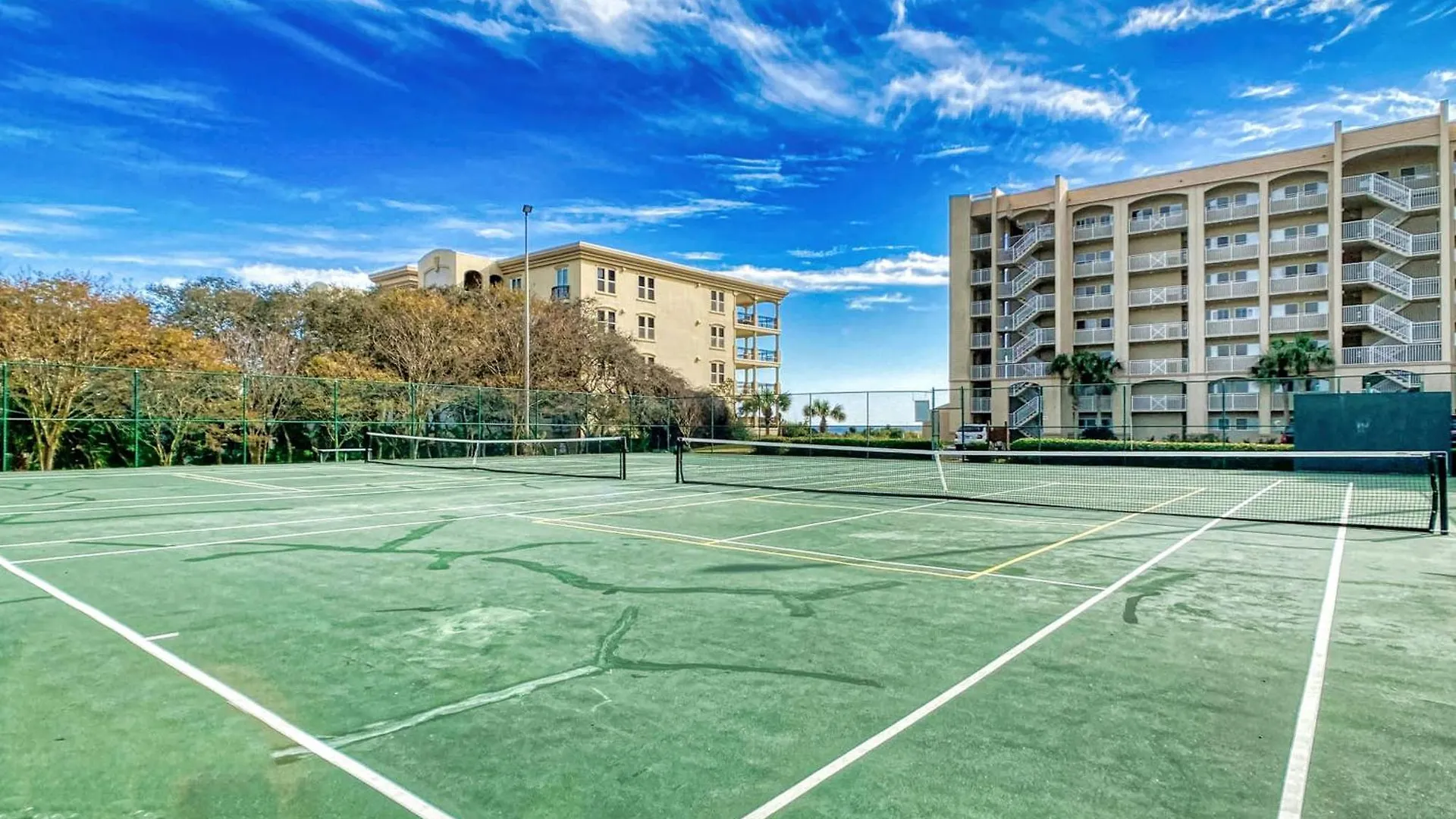 Apartment House C104 - Beachfront With Pool, Wifi, & Service