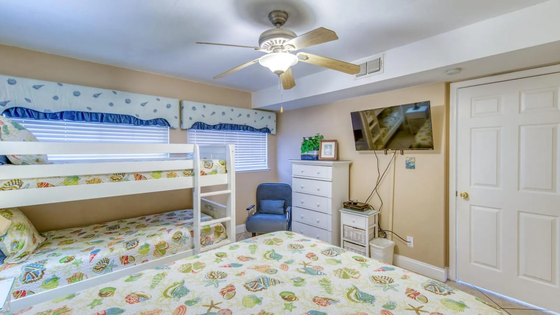 House C104 - Beachfront With Pool, Wifi, & Service * Destin