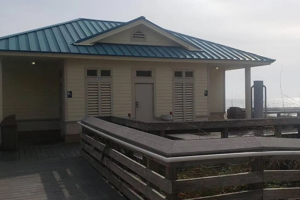 Apartment Beautiful 1st Floor Unit Half Mile From Amazing *