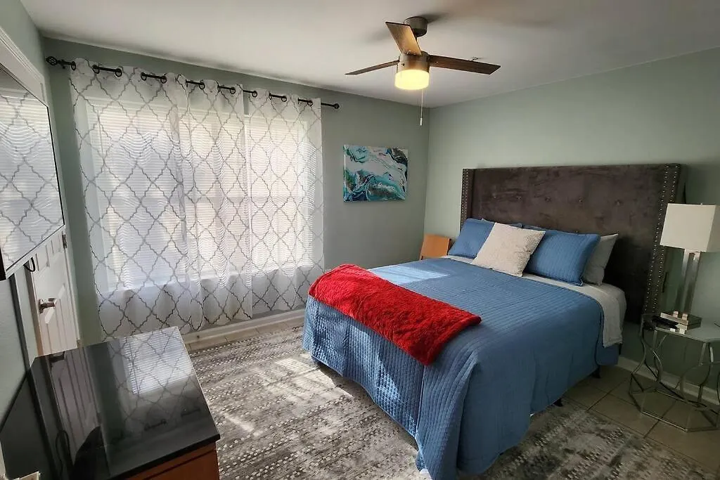 Beautiful 1st Floor Unit Half Mile From Amazing Destin