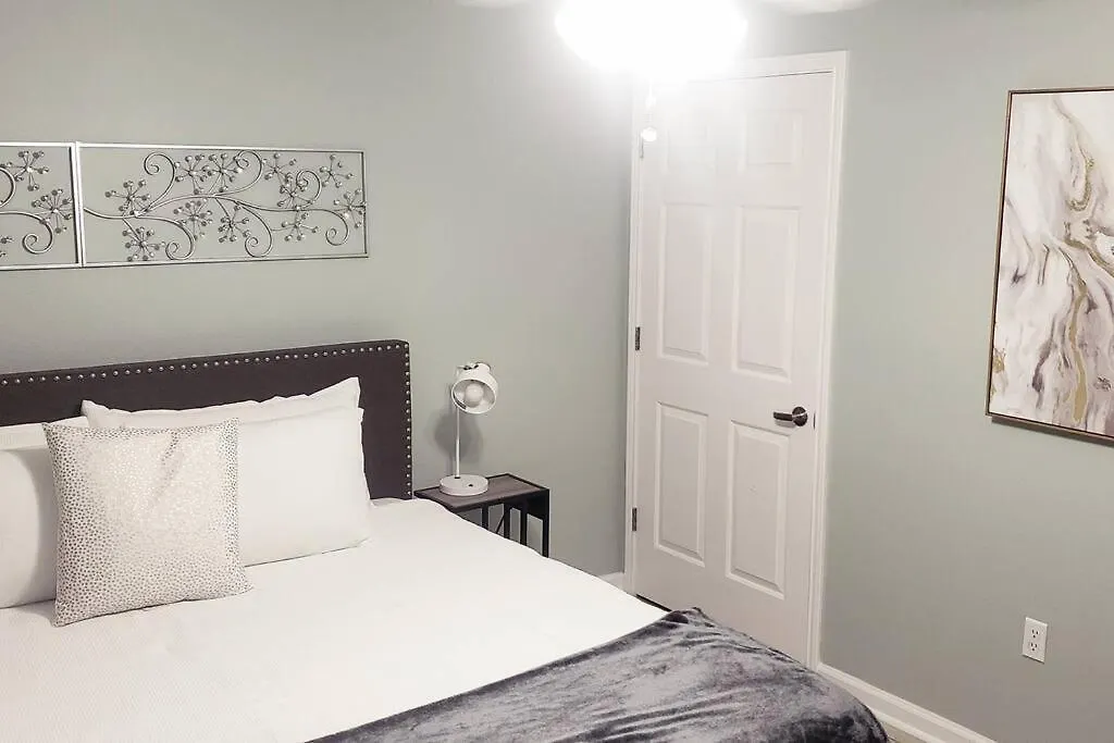 Apartment Beautiful 1st Floor Unit Half Mile From Amazing *