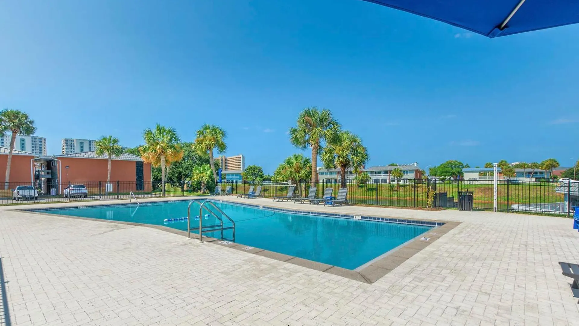 Sapphire Sands 3 Pools Pet Friendly Destin