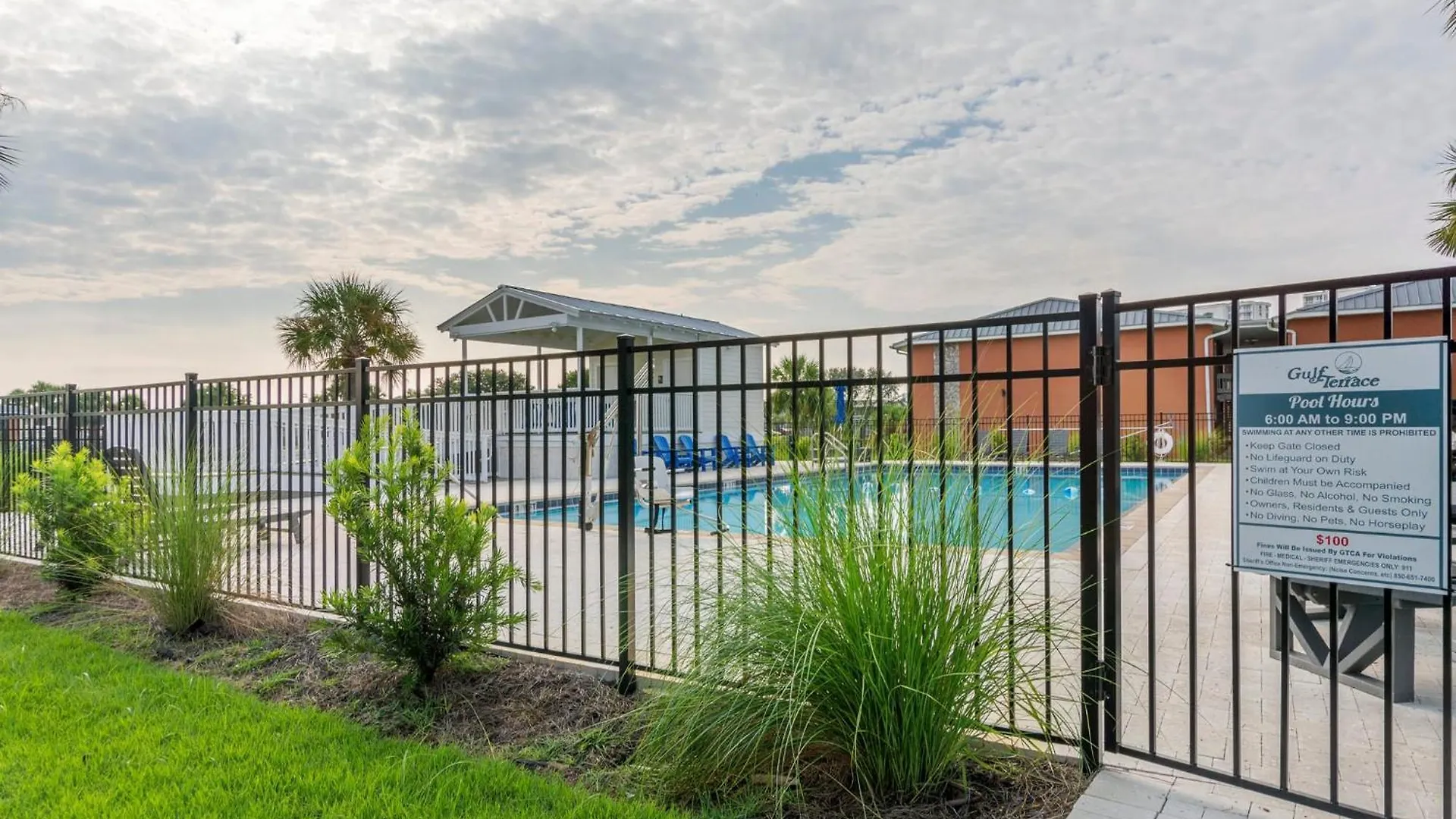 Sapphire Sands 3 Pools Pet Friendly Holiday home *