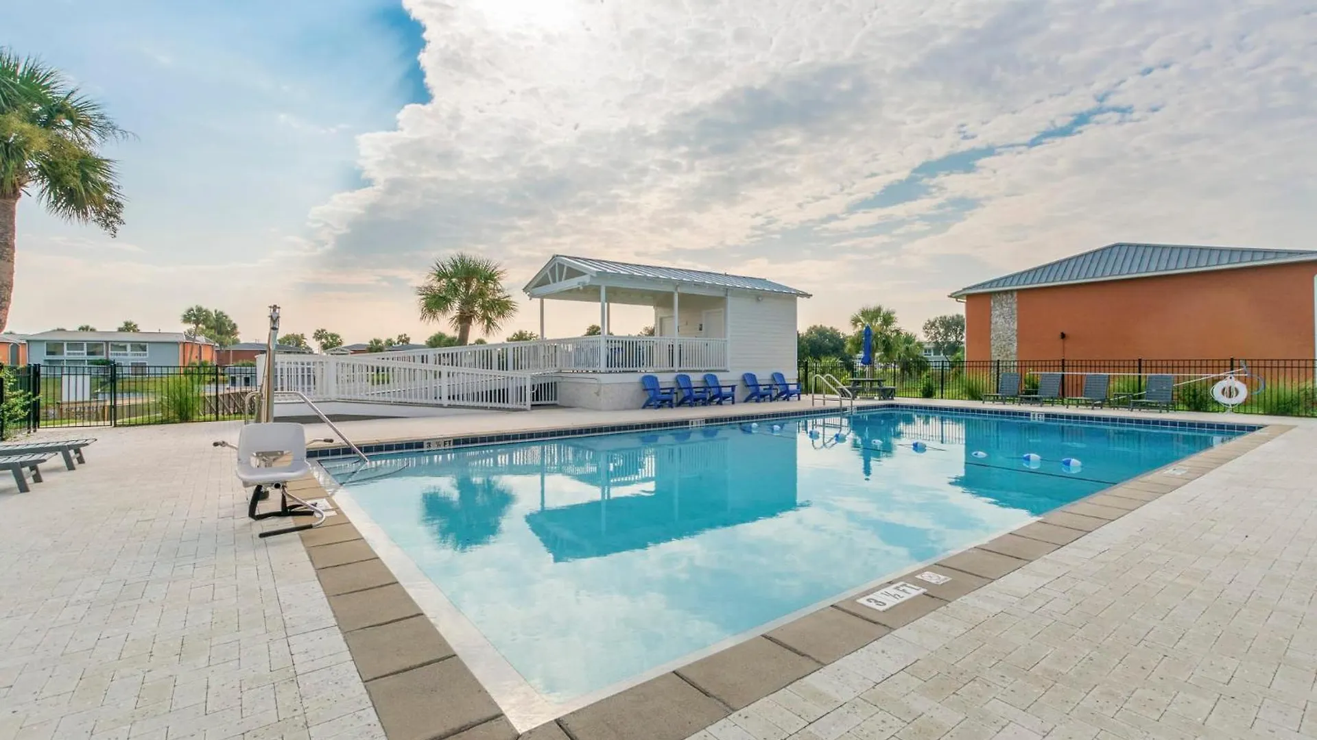 Sapphire Sands 3 Pools Pet Friendly * Destin