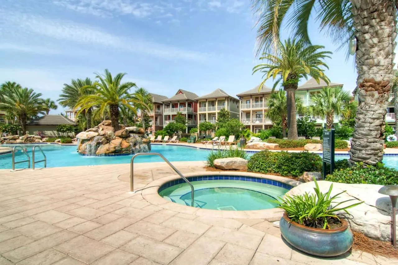 Deja Blue Pool Front Pet Friendly Destin