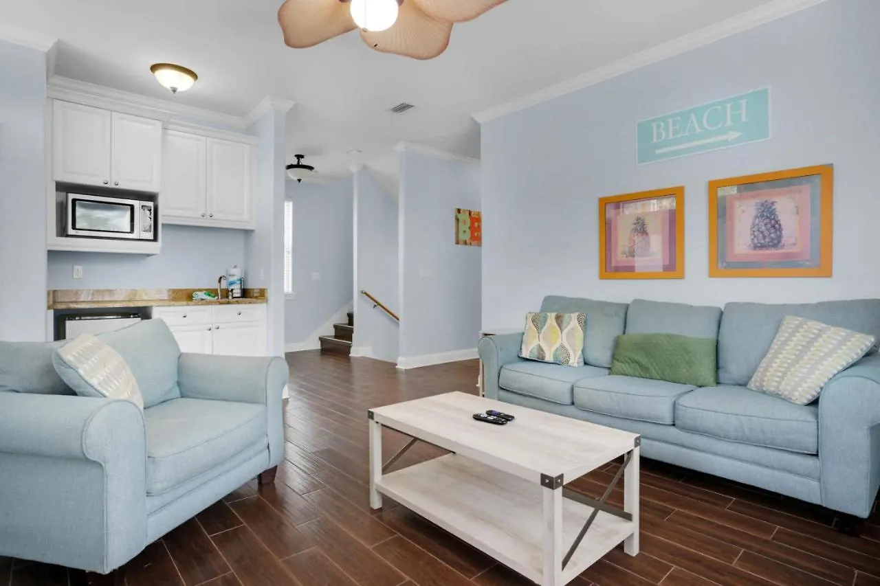 Deja Blue Pool Front Pet Friendly Holiday home *