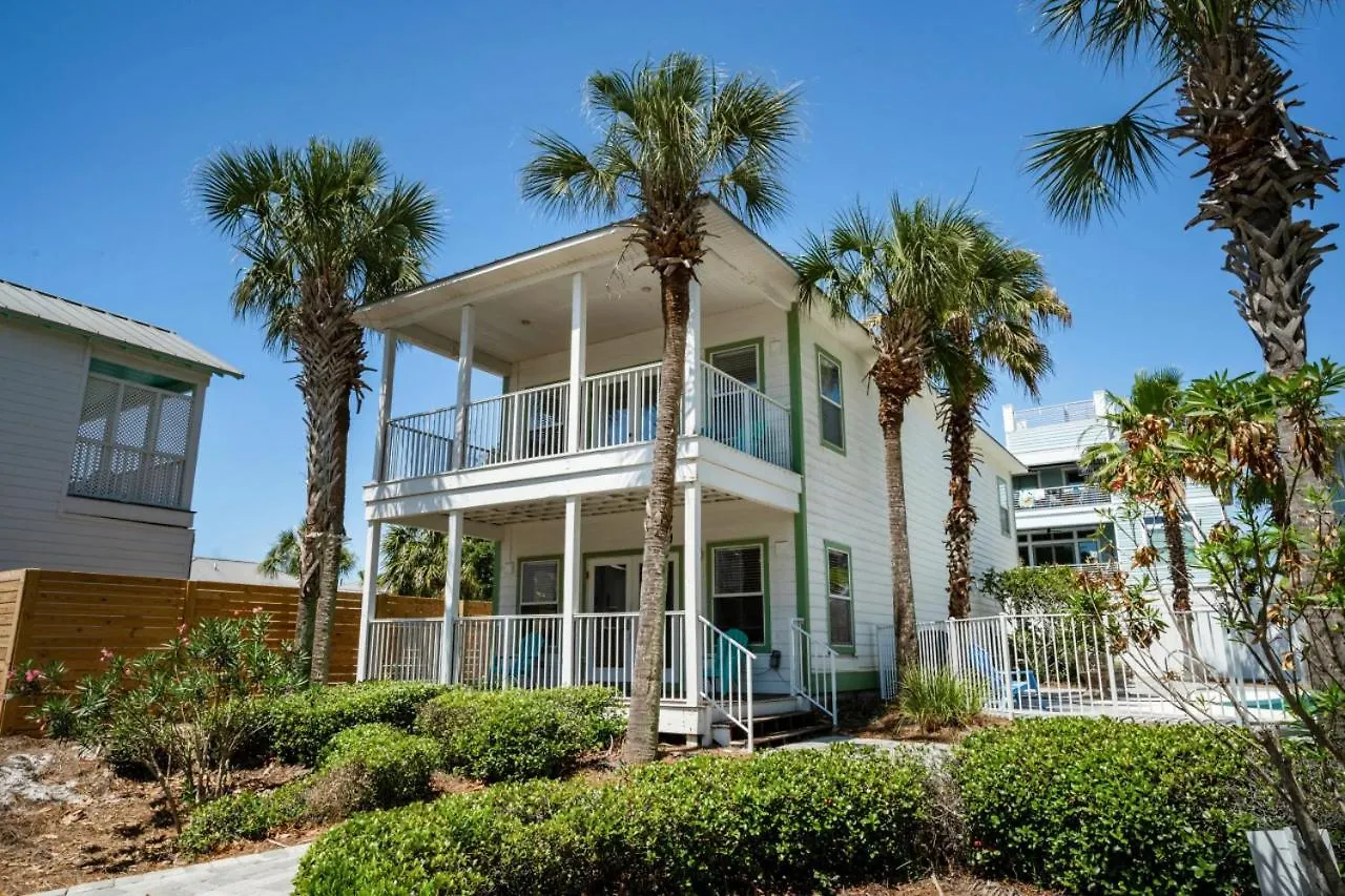 Holiday home Rise And Shine Pet Friendly Golf Cart Included *