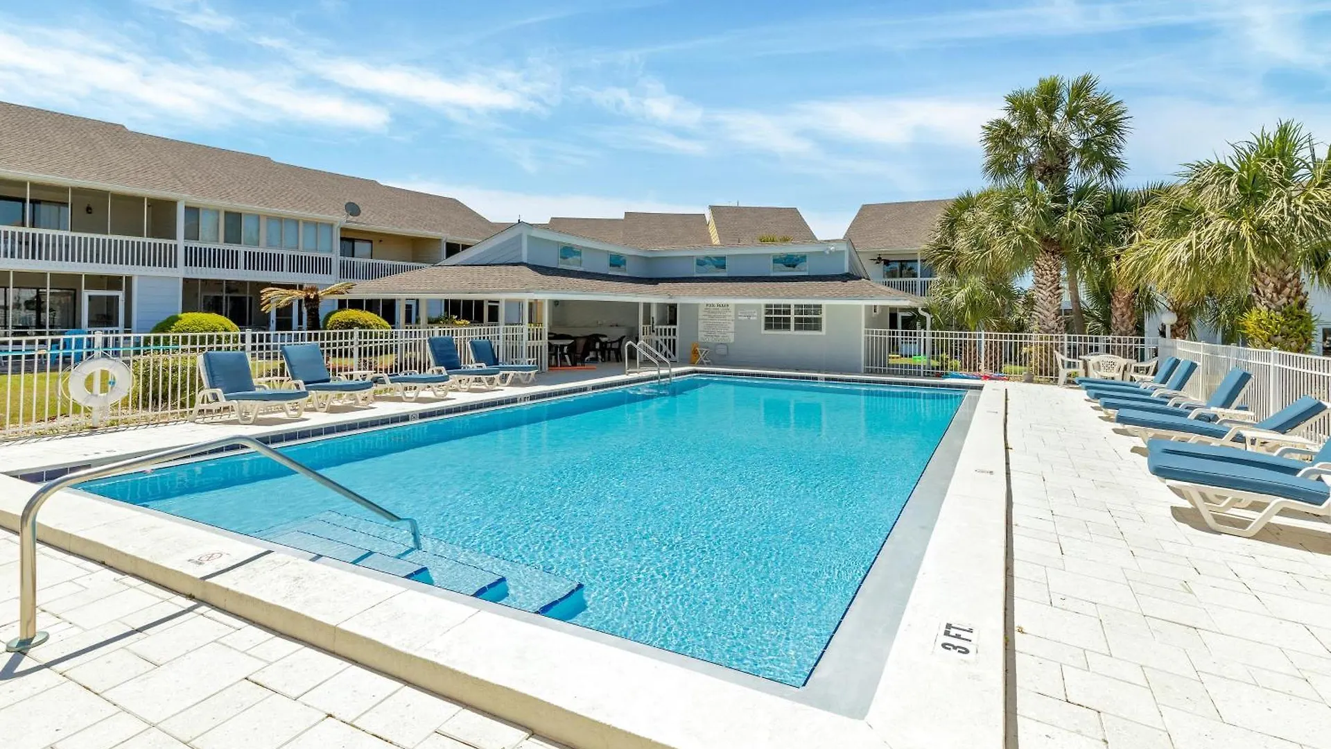 Dolphin Point 305b- By Isle Destin