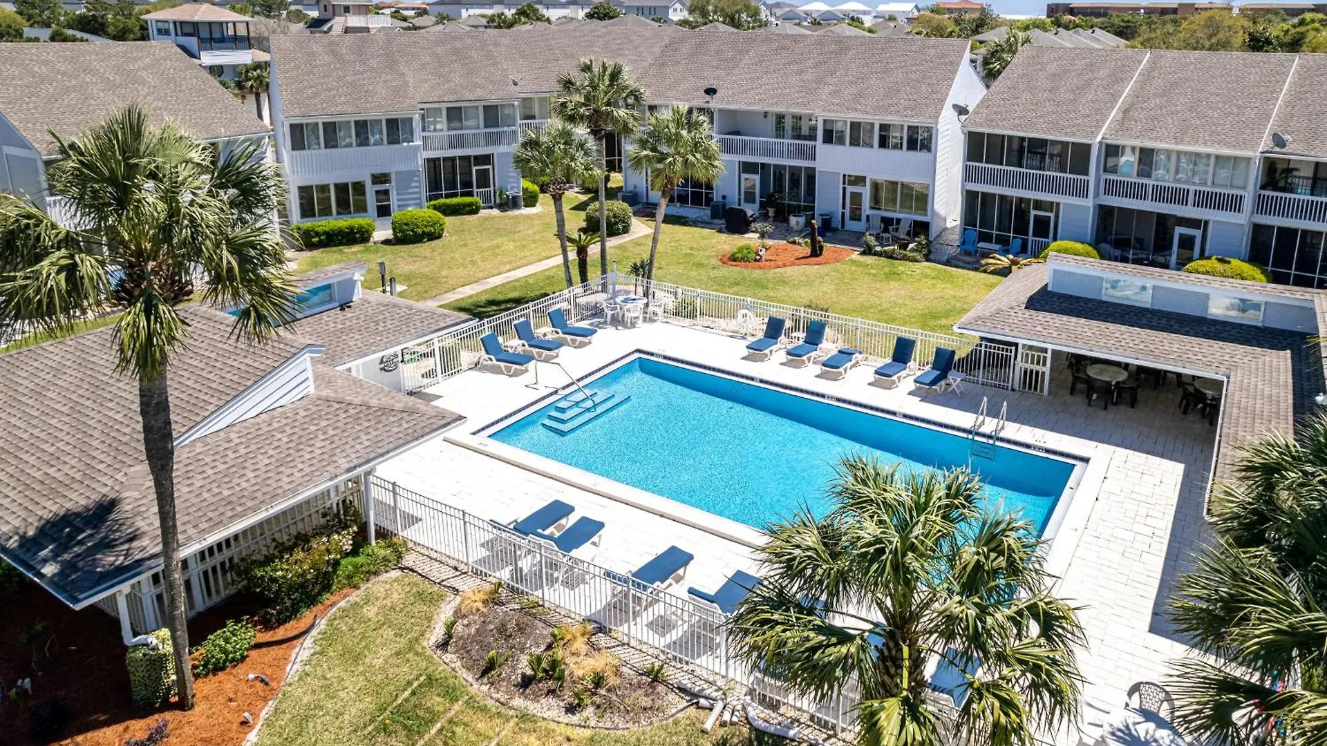 Dolphin Point 306c- By Isle Apartment *