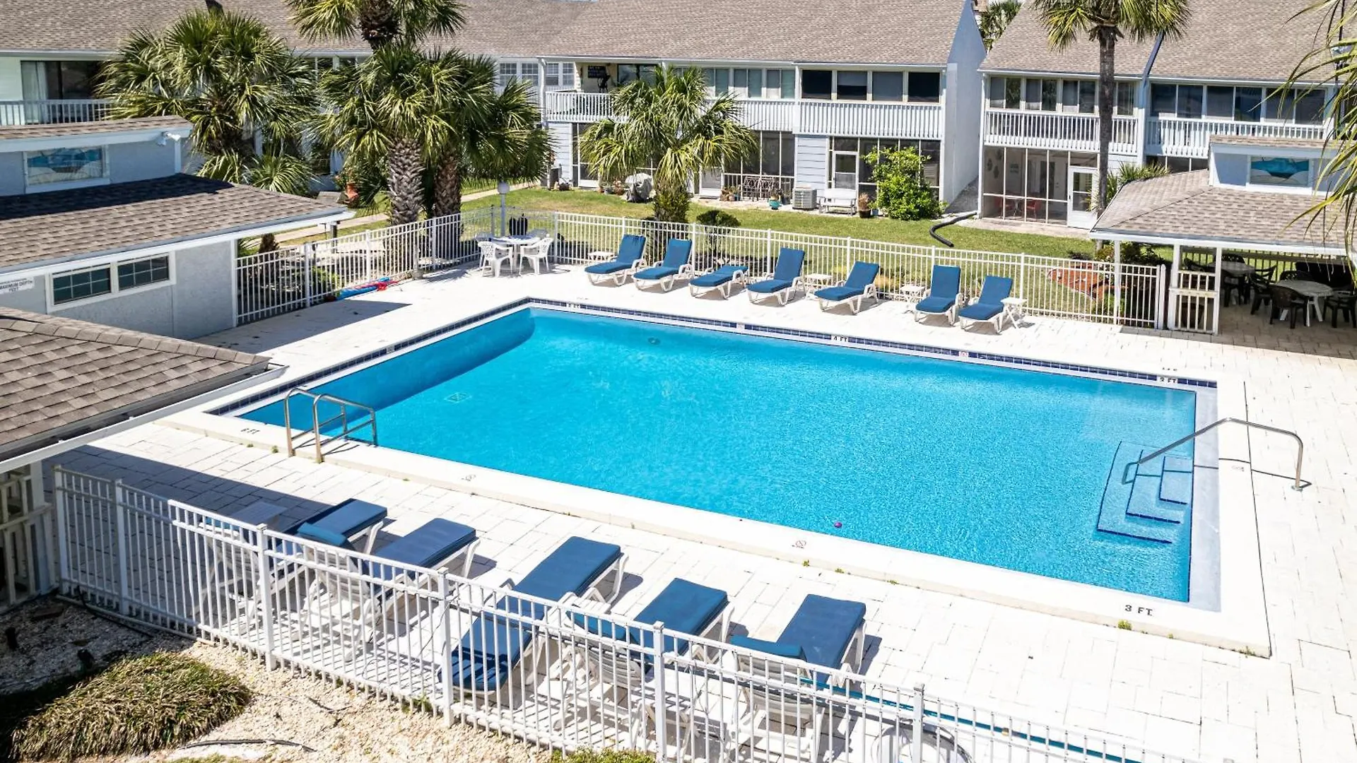 Inlet Reef 213- By Isle Apartment *