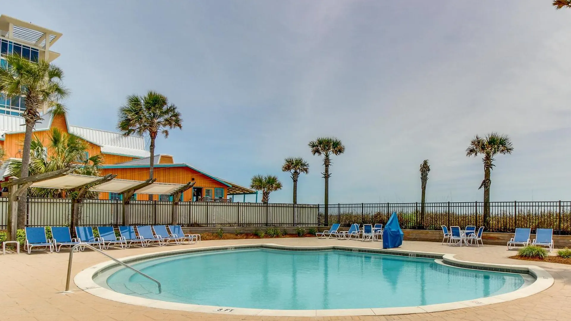 Sterling Shores Apartment *