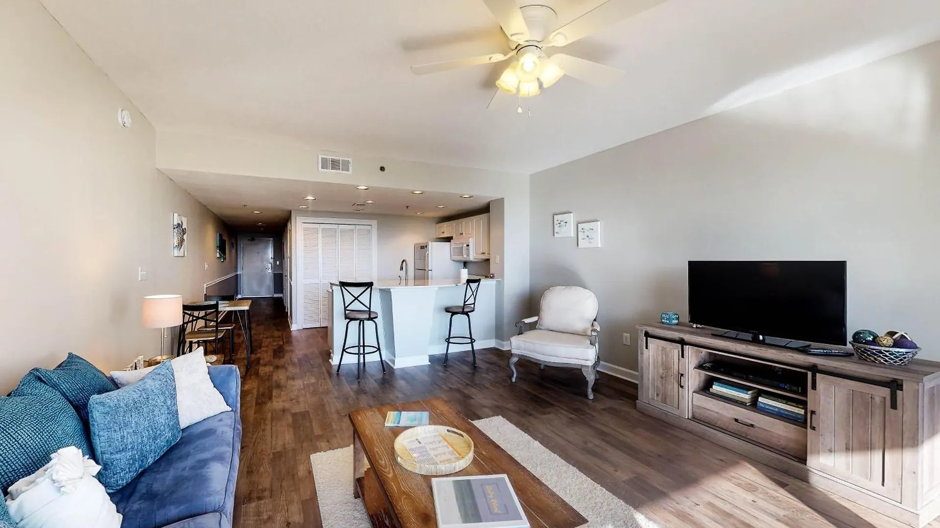 Sterling Shores Apartment *