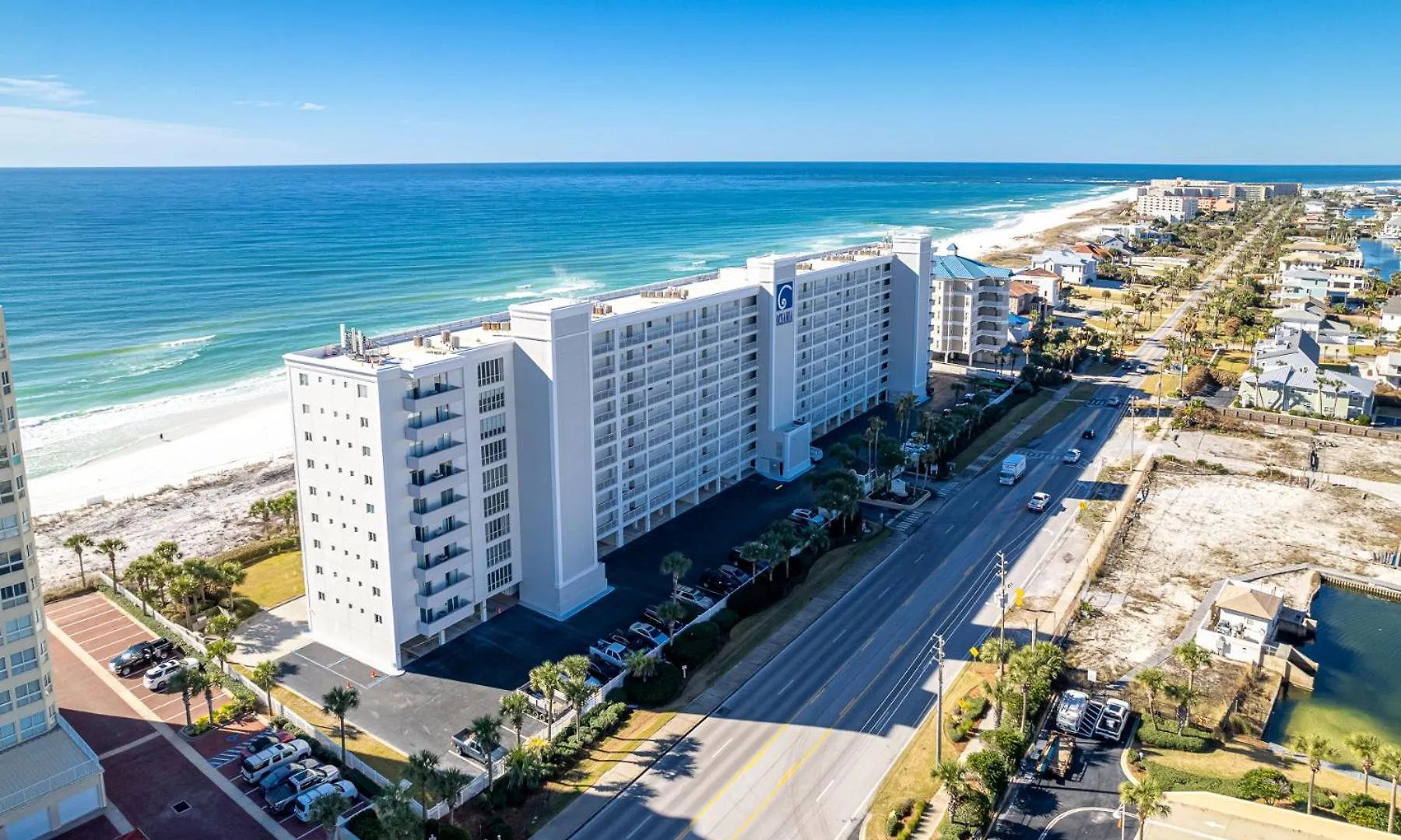 Apartment Oceania 807- By Isle *