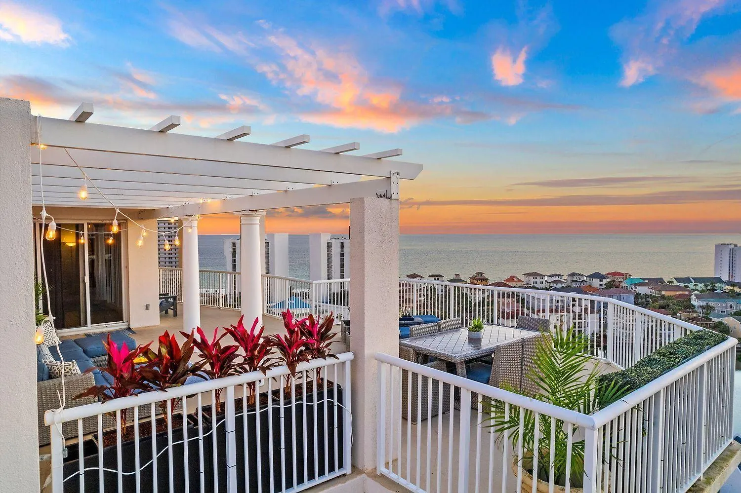 Terrace At Pelican Penthouse