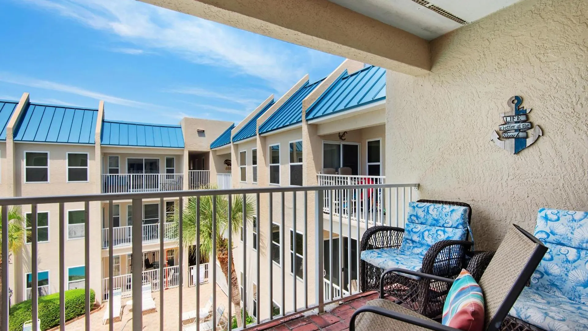 Poolside #302- Harry's House Destin