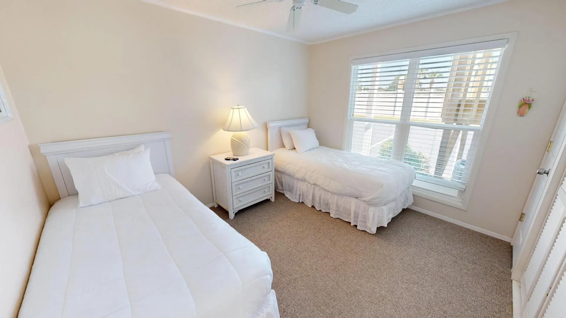 Sandpiper Cove 1082- By Isle Apartment *