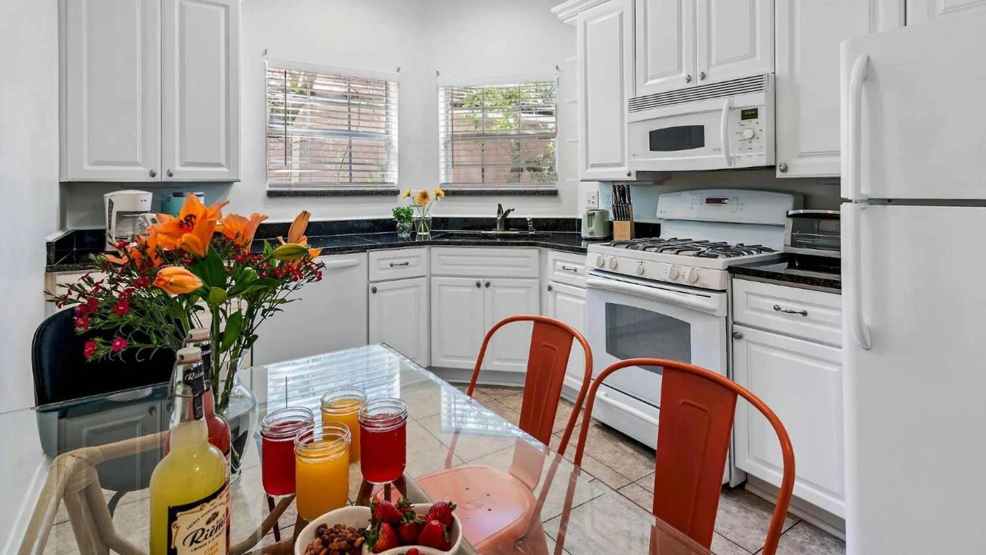 Vista Bluffs 90 ~ Casa Beachy Blanca Destin