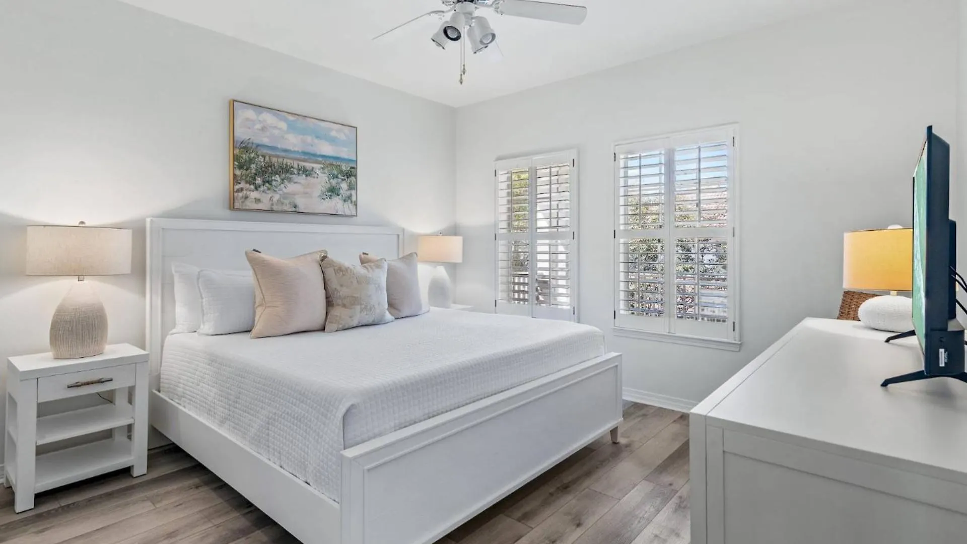 Vista Bluffs 90 ~ Casa Beachy Blanca Holiday home *