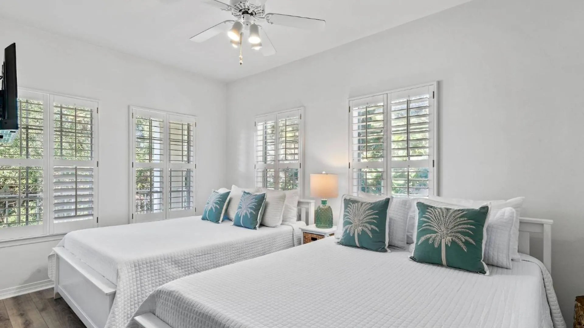 Vista Bluffs 90 ~ Casa Beachy Blanca Destin