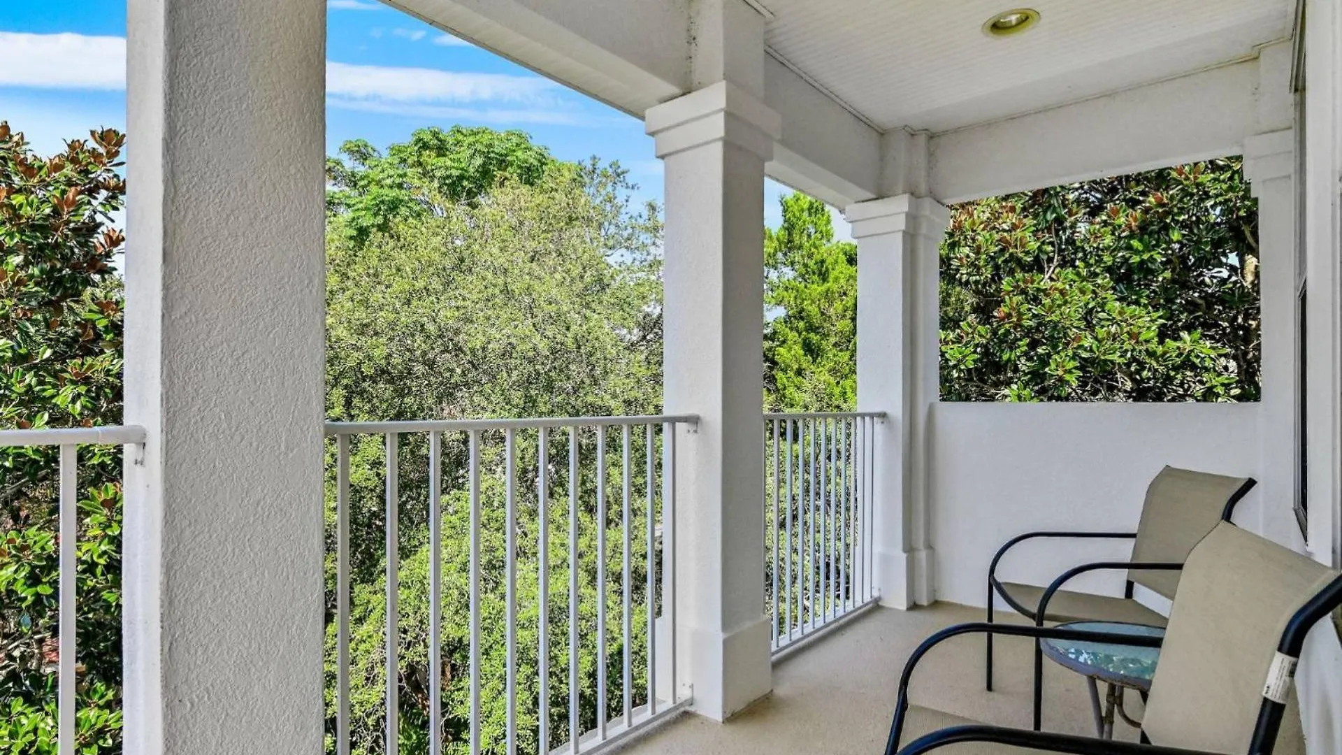 Vista Bluffs 90 ~ Casa Beachy Blanca Holiday home
