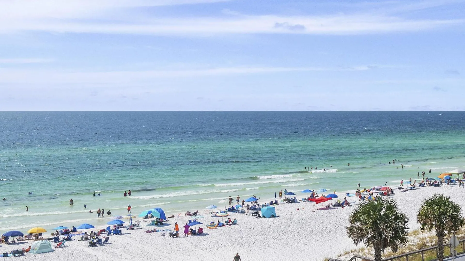 Newly Remodeled Beachfront In Miramar Apartment
