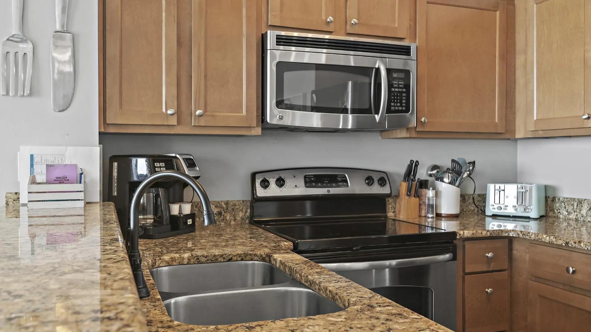Newly Remodeled Beachfront In Miramar Apartment *