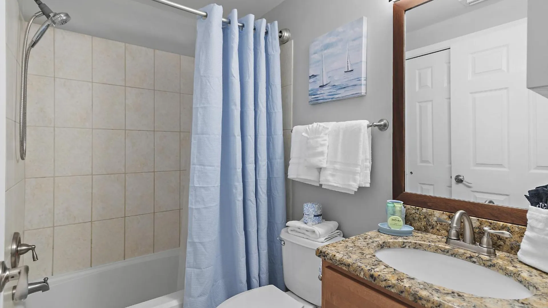 Newly Remodeled Beachfront In Miramar Apartment *