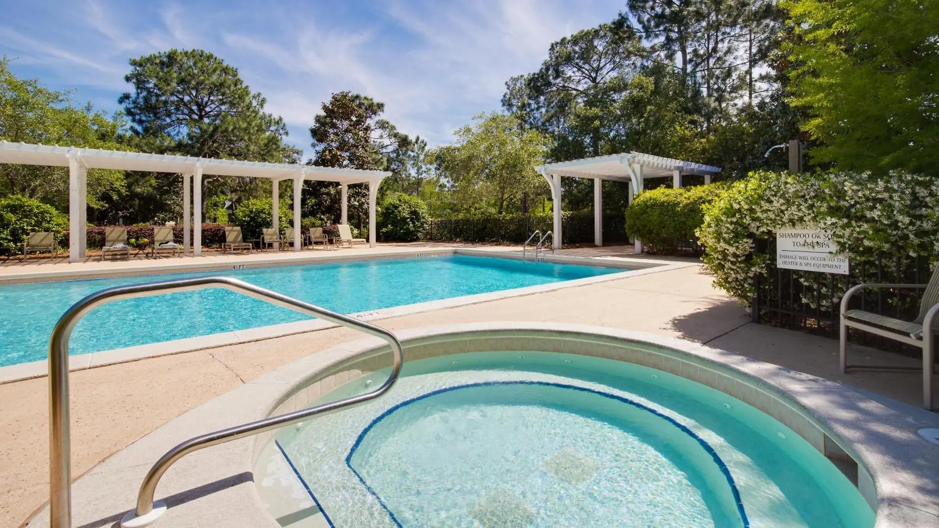 1329 Laurel Grove 