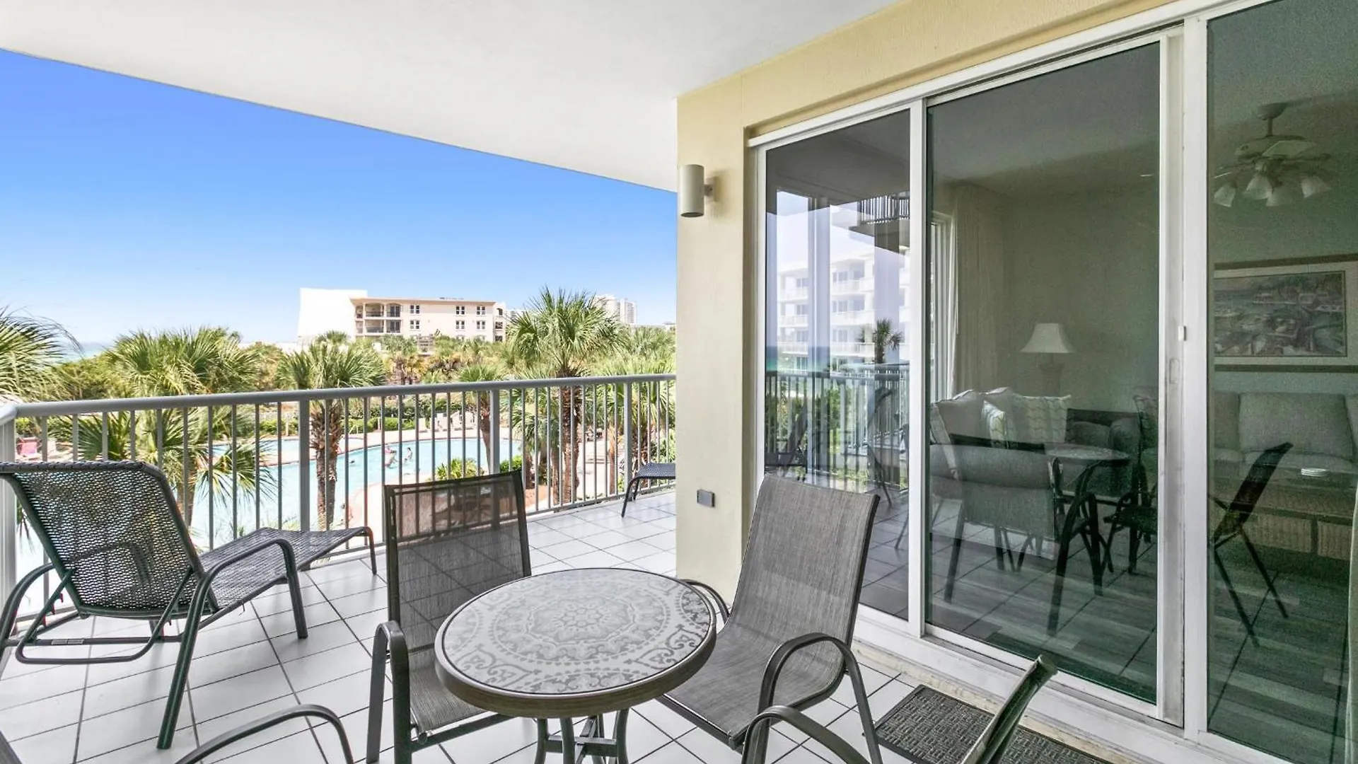 The Crescent 207 Destin