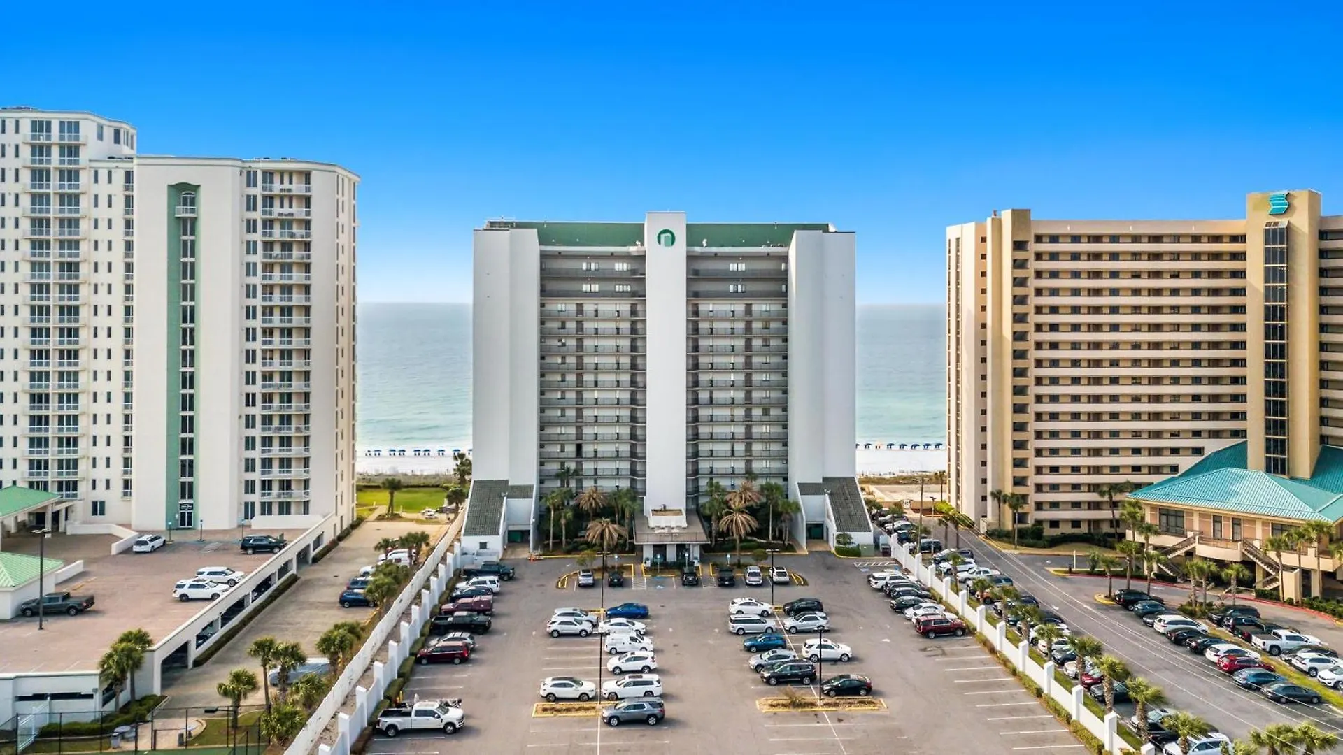 Emerald Towers 1102 Holiday home *