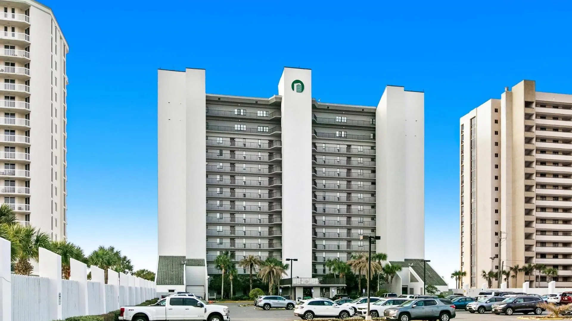 Emerald Towers 0706 Holiday home *