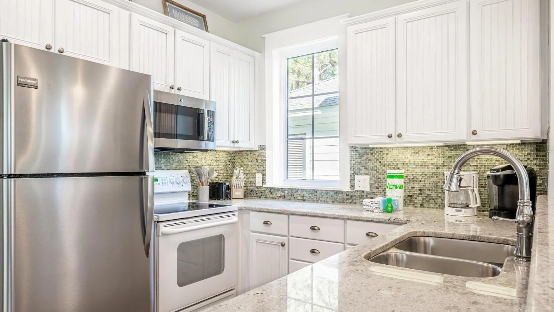 1347 Laurel Grove *